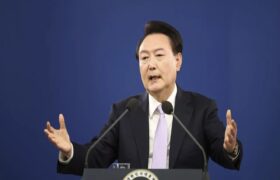 El Parlamento surcoreano aprueba una resolución que pide el arresto del presidente