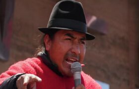 El líder indígena de Ecuador afirma que el presidente Noboa violó la Constitución