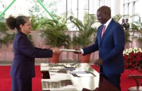 Embajadora de Venezuela presenta Cartas Credenciales ante el presidente de Kenia