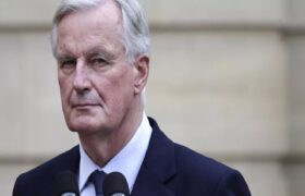El primer ministro de Francia presenta su dimisión a Macron