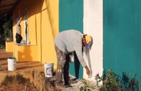 Renovación de fachadas embellece hábitat de 700 familias en Cedeño