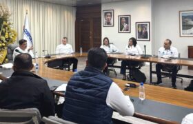 Ministros de Energía Eléctrica y Aguas se reúnen con representantes de hidrológicas del país