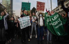 Gobierno chileno promete ley que irá más allá de las ‘tres causales’ para un aborto