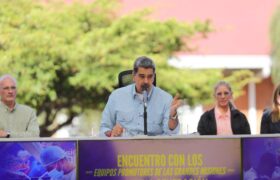 Jefe de Estado anuncia gestiones para que entreguen a Juan Guaidó: Aquí tiene su celda preparada