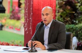 Héctor Rodríguez: 100% de las escuelas abrieron sus puertas para el reinicio de clases