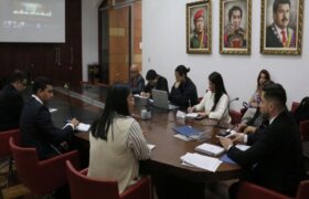 Arabia Saudita y Venezuela acuerdan cooperar en educación universitaria