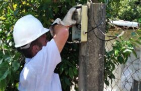 Más de 4000 medidores eléctricos fueron instalados en La Guaira
