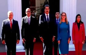 Presidente Nicolás Maduro llega a la AN para acto de juramentación