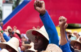 Caracas recibirá a pescadores y campesinos para la investidura del presidente Maduro