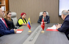 Venezuela y Türkiye suscriben convenios en materia turística