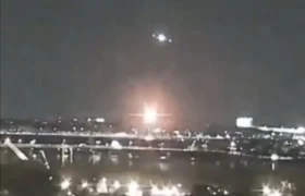 Helicóptero militar choca contra avión comercial en Washington D.C., EEUU