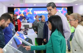 Presidente Maduro activó sala de autogobierno para hacer seguimiento a proyectos comunitarios