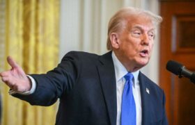 Trump suspendió una ley que prohibe pagar sobornos en el extranjero