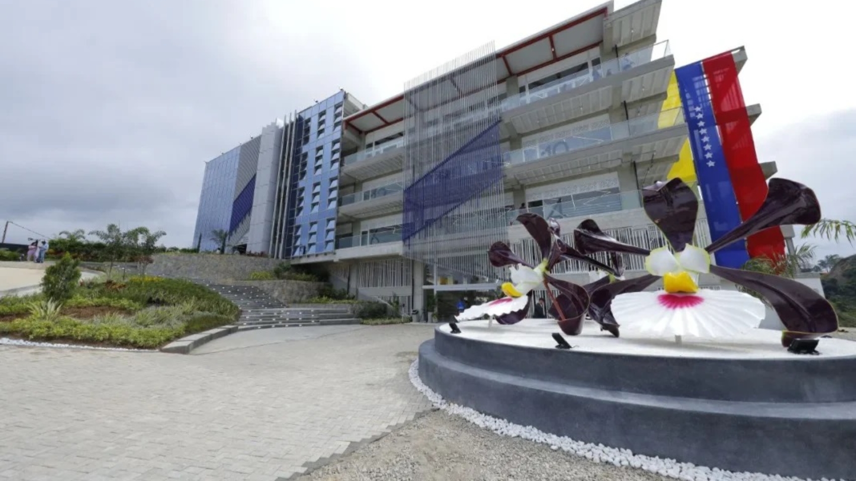UNIVERSIDAD-1068x712
