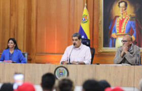 Presidente Maduro instruye cambiar los métodos para construir la verdadera democracia participativa