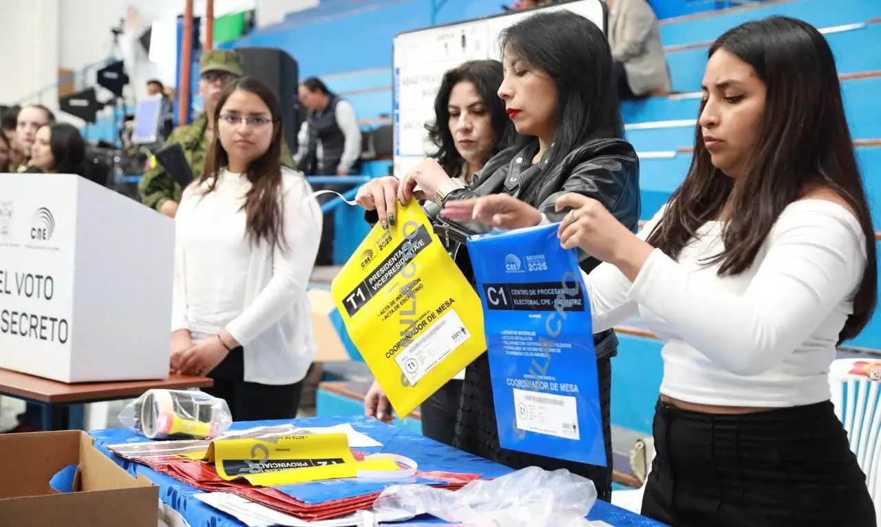 ecuador-elecciones-listos01.jpg