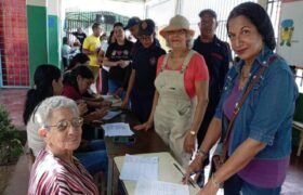 Millones de personas salieron a votar en la Consulta Popular Nacional 2025