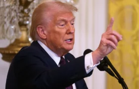 Trump ordena suspender toda la ayuda militar a Ucrania