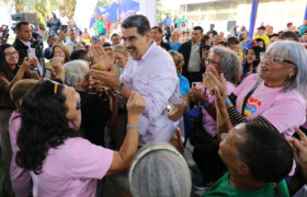 Presidente Maduro: Vamos a consolidar consolidar un poderosísimo movimiento de abuelos y abuelas
