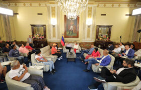 Presidente Maduro recibió a familiares de los migrantes secuestrados en El Salvador