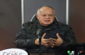 Ministro Cabello: Bukele aplica modelo fascista sobre nuestros migrantes secuestrados
