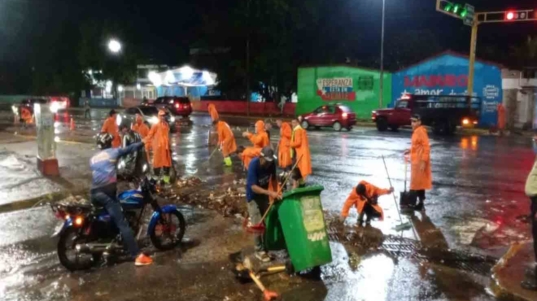Gobernación de La Guaira se desplegó para atender las zonas afectadas por las lluvias