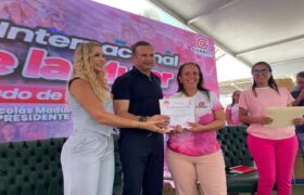Entregan financiamientos en la Expo Mujer Emprende Guárico 2025