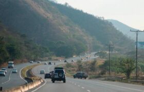 Restringida vía de la Bajada de Tazón y Túnel El Valle por trabajos de rehabilitación