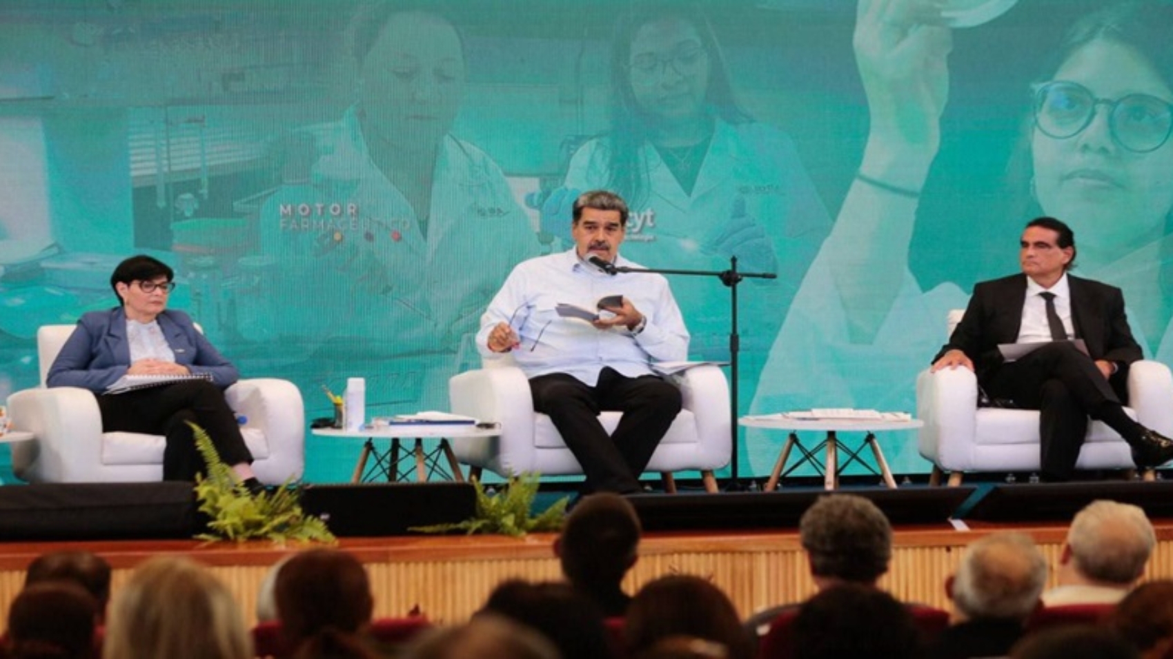 MADURO-FARMACIA-004