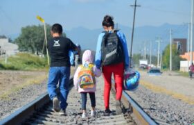 Trump despoja de sus abogados a cerca de 30 mil menores migrantes