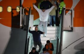 Más de 190 migrantes venezolanos rescatados vuelven a su patria