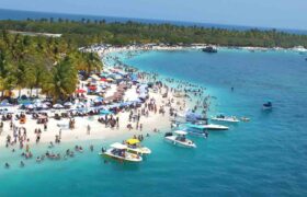 Falcón recibe masiva afluencia de personas en Carnavales 2025