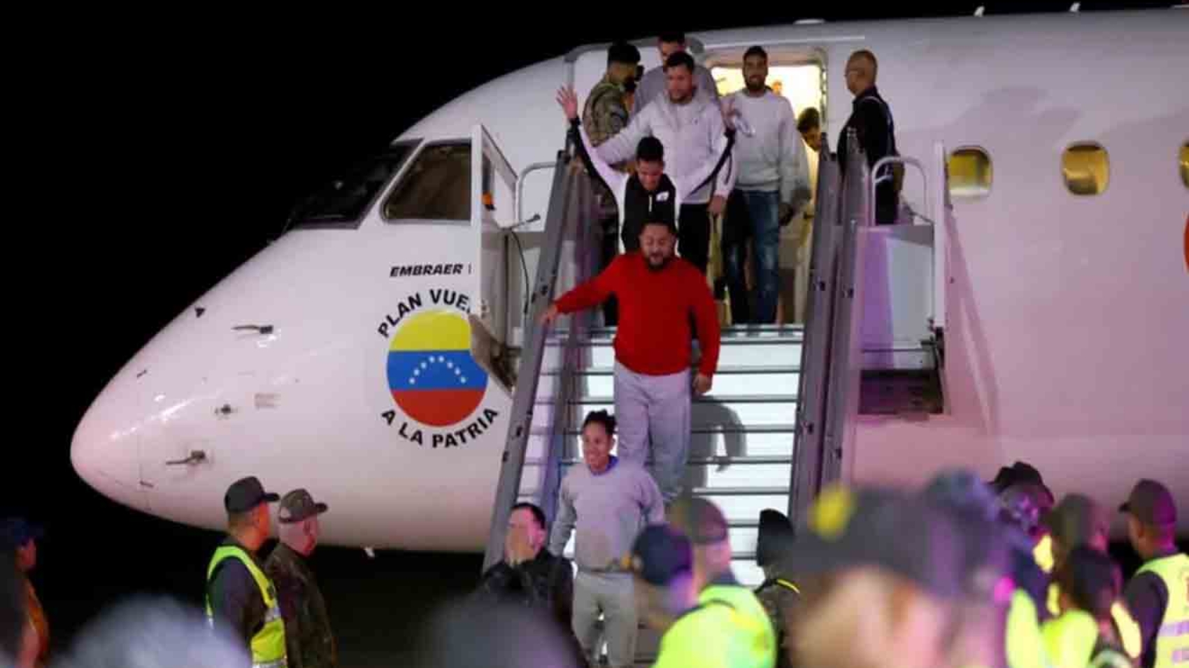 Venezuela y Estados Unidos acordaron reanudar los vuelos de repatriación de migrantes