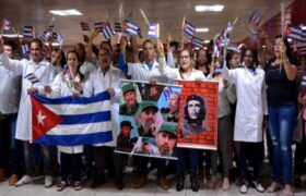Venezuela defiende a misiones médicas cubanas de difamaciones de EEUU