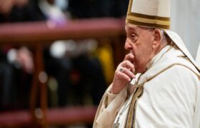 El papa Francisco sufrió dos episodios de insuficiencia respiratoria aguda