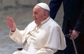 Cesó el pronóstico reservado para el papa Francisco