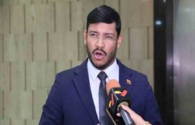 Rander Peña: Canciller uruguayo parece haber extraviado el manual básico de la política exterior