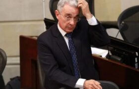 Fiscalía llama a testigo en juicio contra Álvaro Uribe por caso de soborno