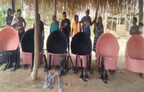 Comuna indígena Houtojja Parhuaza en Amazonas recibe herramientas agrícolas