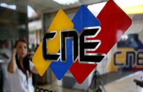 CNE reporta un 99,30 % de instalación de mesas electorales para este 25 de mayo