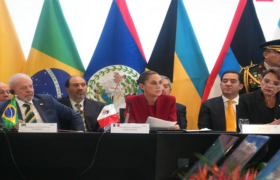 Claudia Sheinbaum rechaza bloqueos de EE.UU. a Cuba y Venezuela en la Celac