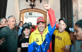 José Alejandro Terán inscribió su candidatura a la reelección en La Guaira