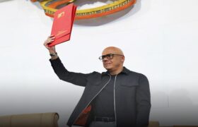 Jorge Rodríguez: Estadounidenses son la principal víctima de la guerra arancelaria