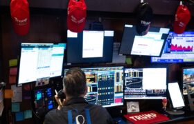 Wall Street abre con pérdidas de «billones de dólares» por el caos financiero desatado por Trump
