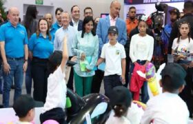 Vicepresidenta Delcy Rodríguez inauguró Expoferia Niñas y Niños Productores 2025 en Valencia