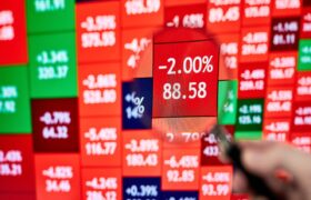 Los mercados europeos, en picada por la guerra comercial de Trump