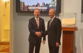 Putin mantiene conversaciones con el enviado especial de Trump