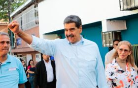 Presidente Maduro recorrió la Ruta Turística Internacional «La Lucha» en Petare