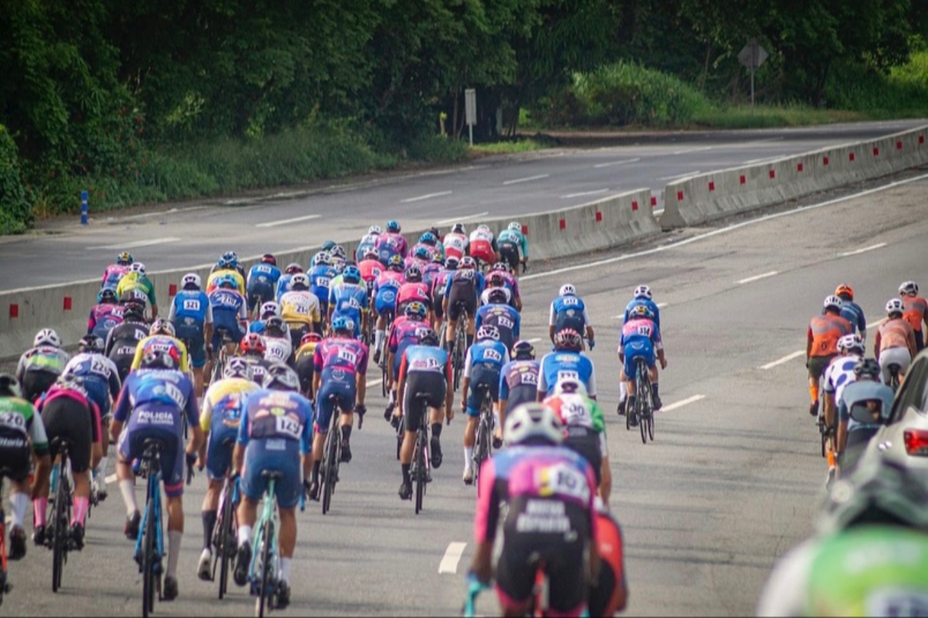Selección nacional de ciclismo de deficiencia auditiva entre los mejores 20 de la Copa Multimarca