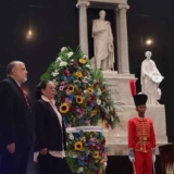 Conmemoran en Caracas Día de la Dignidad Nacional de Nicaragua con ofrenda al Libertador